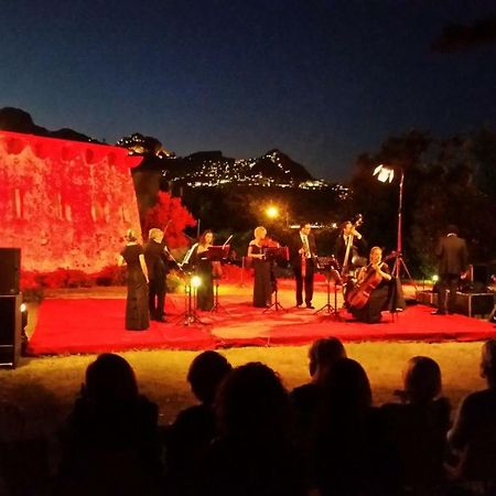 גיארדיני נאקסוס Villa Verdemare Naxos מראה חיצוני תמונה